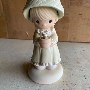 Precious Moments “His Love Will Shine On You” Figurine